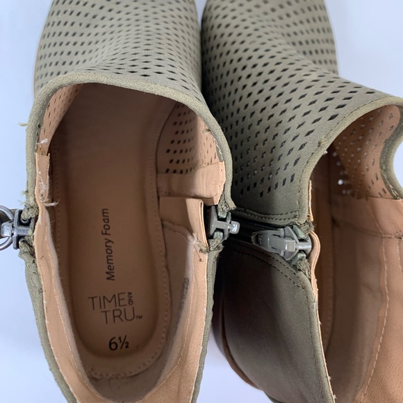 Time And True Olive Green Ankle Boots Memory Foam Womens Size 6.5 Zippered S176 - Picture 9 of 11